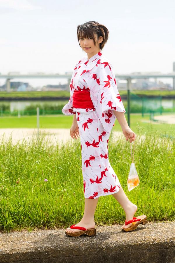 えなこ Enako えなc - 日和：日本女神甜美户外复古与清新内衣私房美图第6张图片