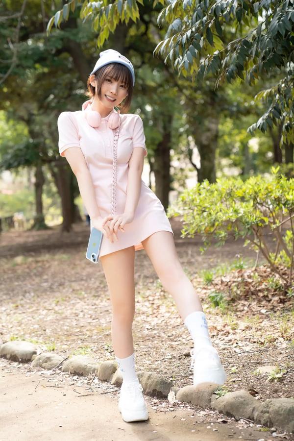えなこ Enako 《えなこ - BEST V》日本甜美女神清纯比基尼与家居私房性感写真第34张图片