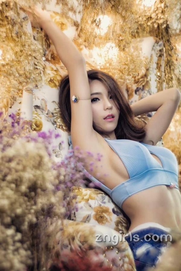 Janet Kanokwan Saesim  泰国人气车模Janet 香艳迷人好妖娆第10张图片