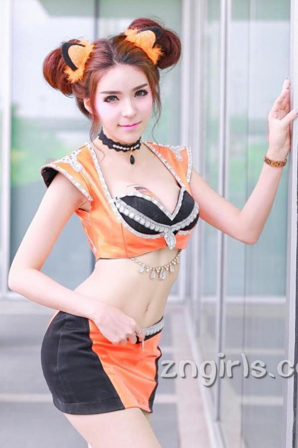 Janet Kanokwan Saesim  泰国迷人车模Janet 香艳私房美照第9张图片