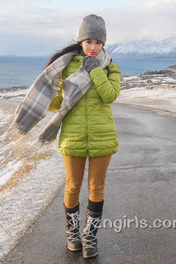 Viv Li 李薇薇 气质女模Viv Li  各种运动照显身材第20张图片
