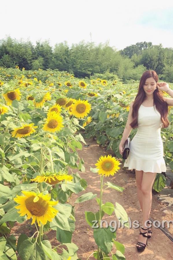 Jin Yeyoung 真艺英 韩国九头身美女Jin Yeyoung 黄金比例的大长腿第10张图片