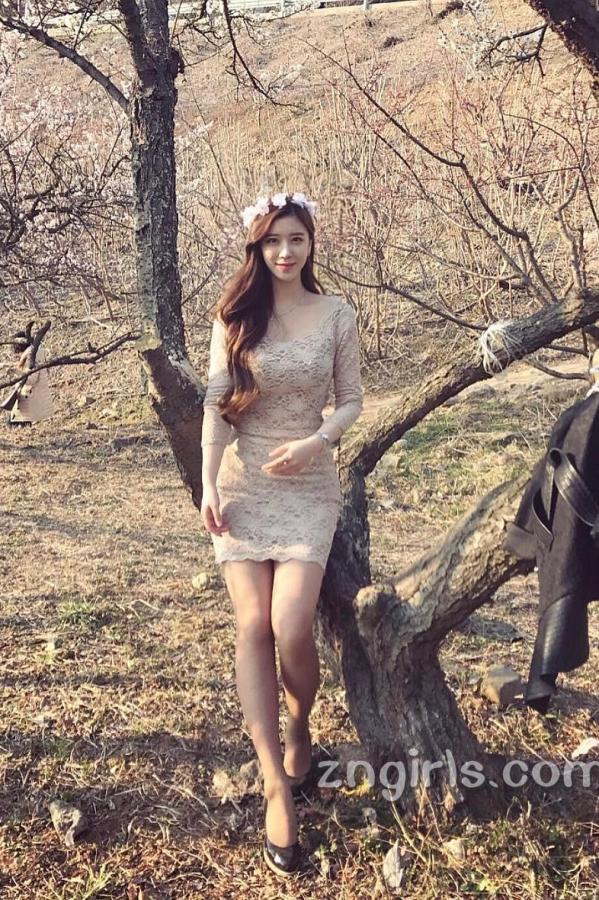Jin Yeyoung 真艺英 韩国九头身美女Jin Yeyoung 黄金比例的大长腿第22张图片