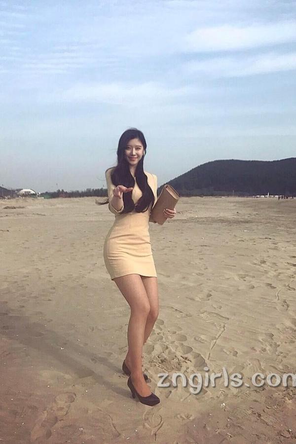 Jin Yeyoung 真艺英 韩国九头身美女Jin Yeyoung 黄金比例的大长腿第24张图片