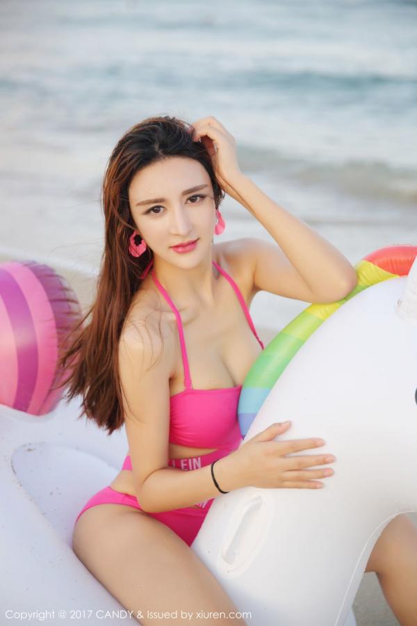 伊莉娜  异域美人伊莉娜 沙滩粉红比基尼第33张图片