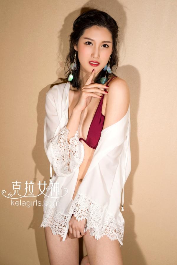 王睿   KelaGirls克拉女神-2018.05.21-王睿-清凉一夏：室内私房比基尼搭蕾丝罩衫写真第13张图片