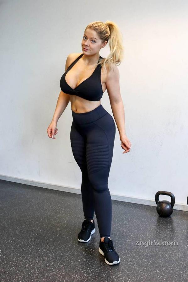 Mia Sand 米娅·桑德 丹麦模特Mia Sand 超重量级健身达人第12张图片