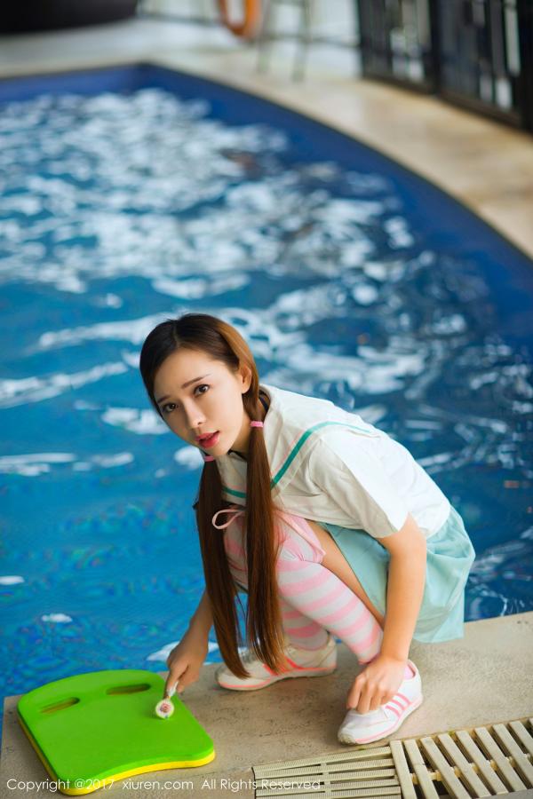 艾小青  网红主播艾小青 日系学生服泳池第5张图片