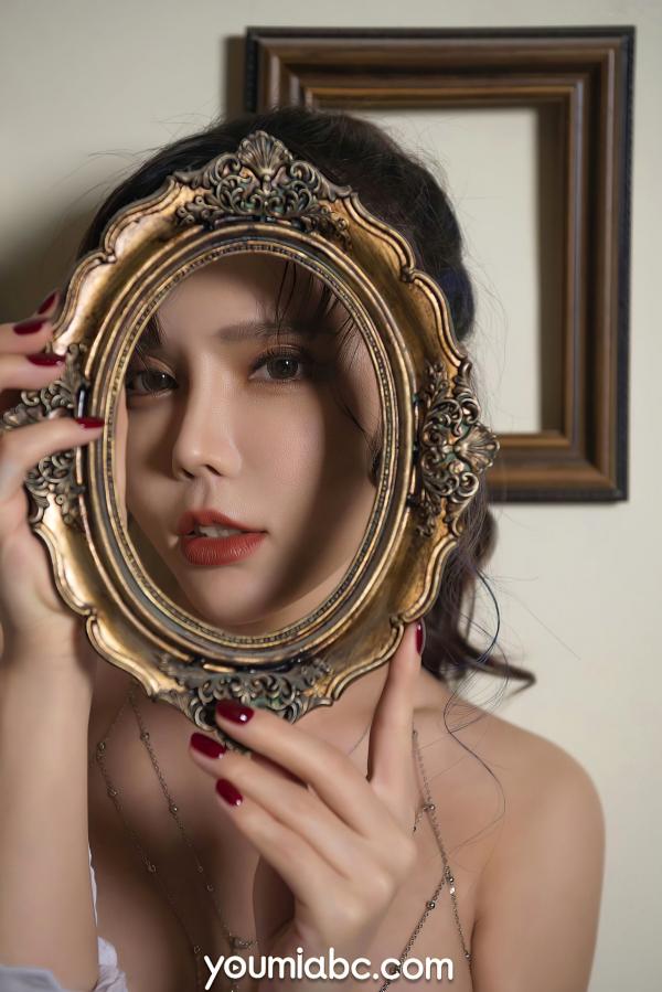 艾小青   YouMi尤蜜-2021.08.23-艾小青《深夜画廊》私房艺术写真，唯美身体链演绎极致诱惑，无圣光大尺度视觉盛宴第14张图片