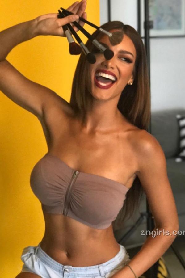 Zuleyka Jerrís Rivera Mendoza 祖雷卡·利维拉 波多黎各女神Zuleyka Rivera 性感无比的IG私房照第14张图片