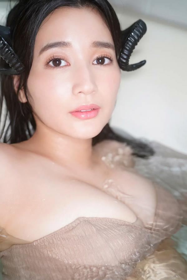出口亜梨沙 出口亚梨沙 出口亜梨沙 - 某天魅魔入住我家 浴室湿身性感内衣角色扮演写真第50张图片