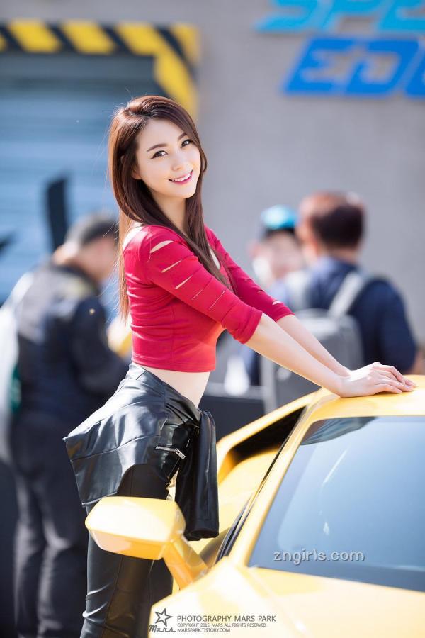   韩国女神朱多荷 永远美丽的车展写真第6张图片