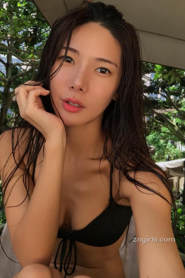 Mizili Yoon  南韩健身美人Mizili Yoon 无论车模还是举牌都性感第45张图片