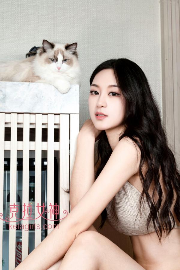 汤怡   KelaGirls克拉女神汤怡《驯养爱情》：简约针织私房大片，展现冷艳气质与背影诱惑第12张图片
