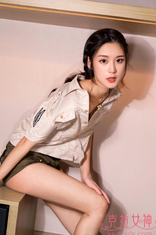 汤怡   KelaGirls克拉女神：汤怡《警花剪刀腿》冷艳制服诱惑，极品美腿尽显性感御姐风范高清写真第28张图片