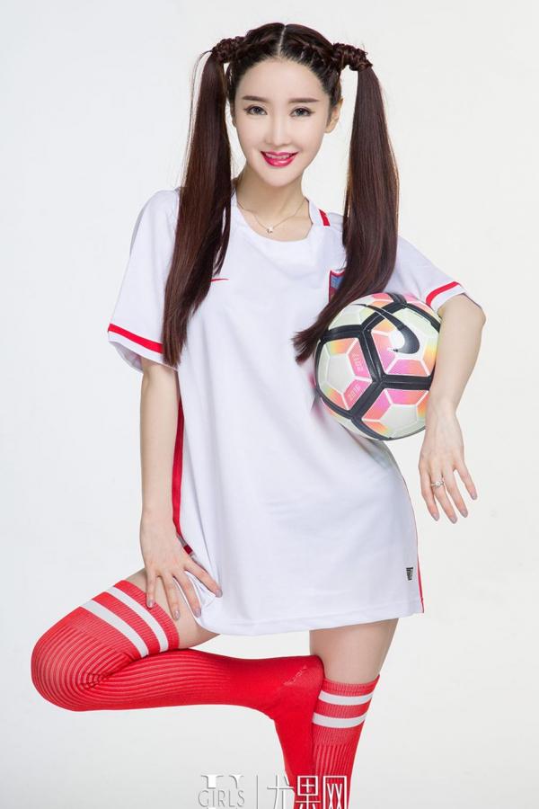   足球宝贝夏美首秀 中超联赛一球成名第11张图片