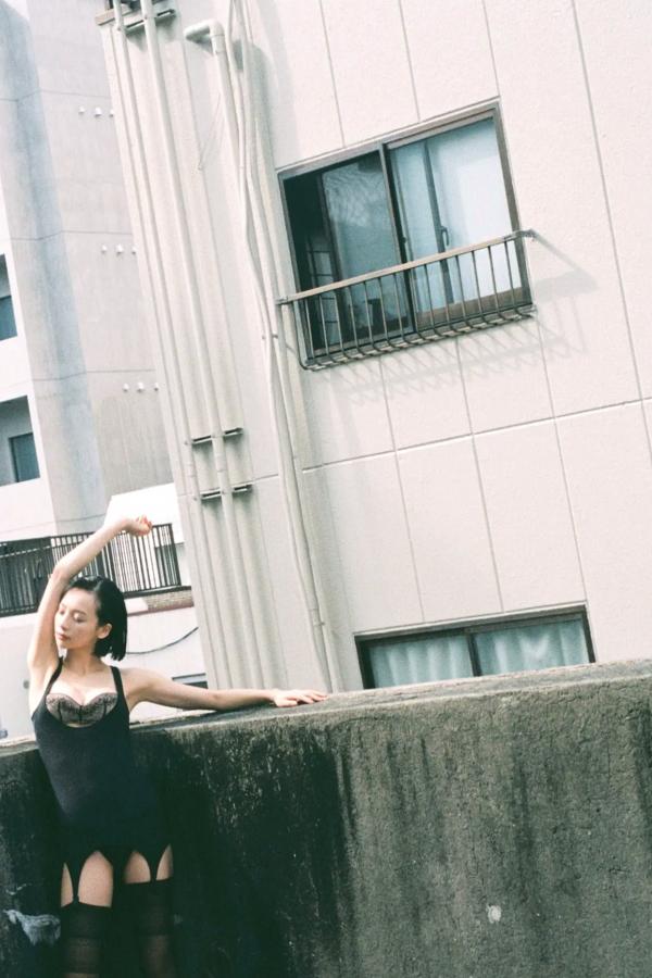 華村あすか 华村飞鸟 华村あすか《New Mode 後編》性感棕色泳装写真 气质尤物白嫩美胸第85张图片