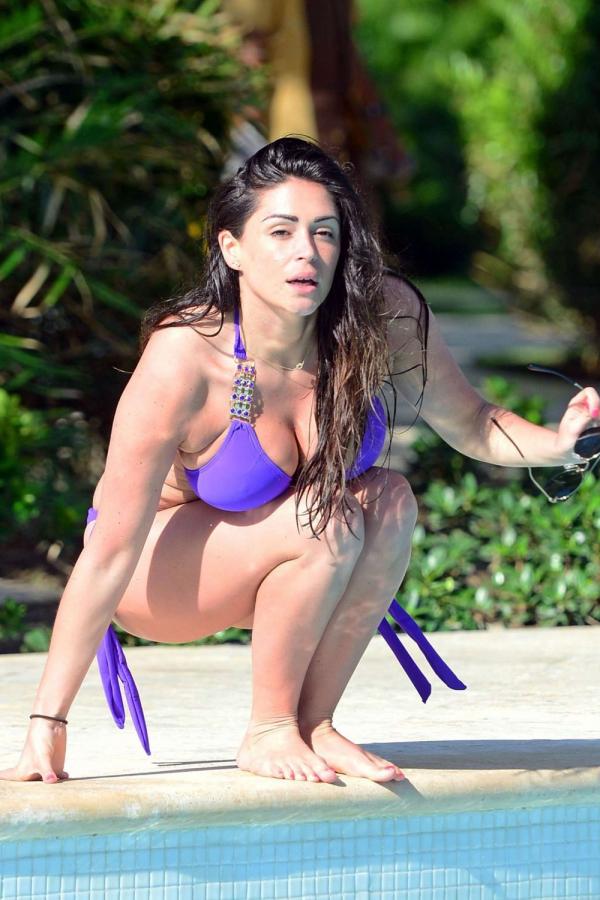 Casey Batchelor 凯西·巴彻勒  真人秀演员Casey Batchelor 电力十万伏特的好身材第161张图片
