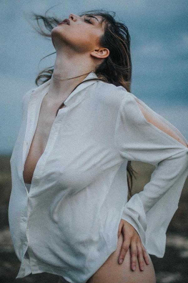 Lauren Summer Barrett 劳伦·萨默 Playboy模特儿Lauren Summer 夏日热辣的性感女神第24张图片