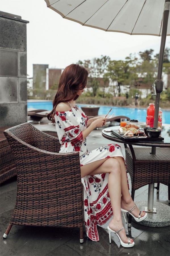 박다현 朴多铉  朴多贤- 气质长裙写真多拼第103张图片