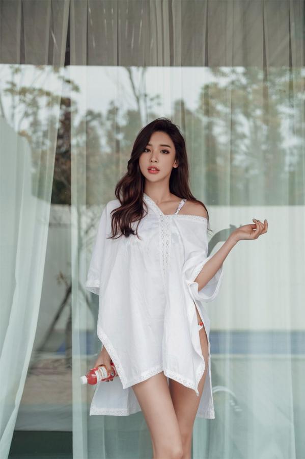 박다현 朴多铉  朴多贤- 气质长裙写真多拼第141张图片