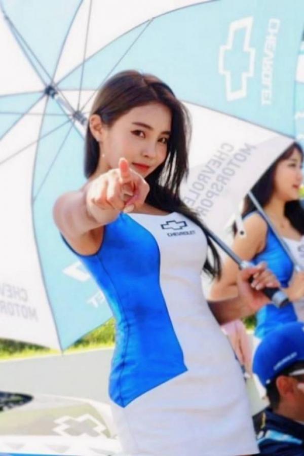 김지나 金智娜 南韩举牌女郎金智娜 养眼俏皮女孩的魅力第19张图片