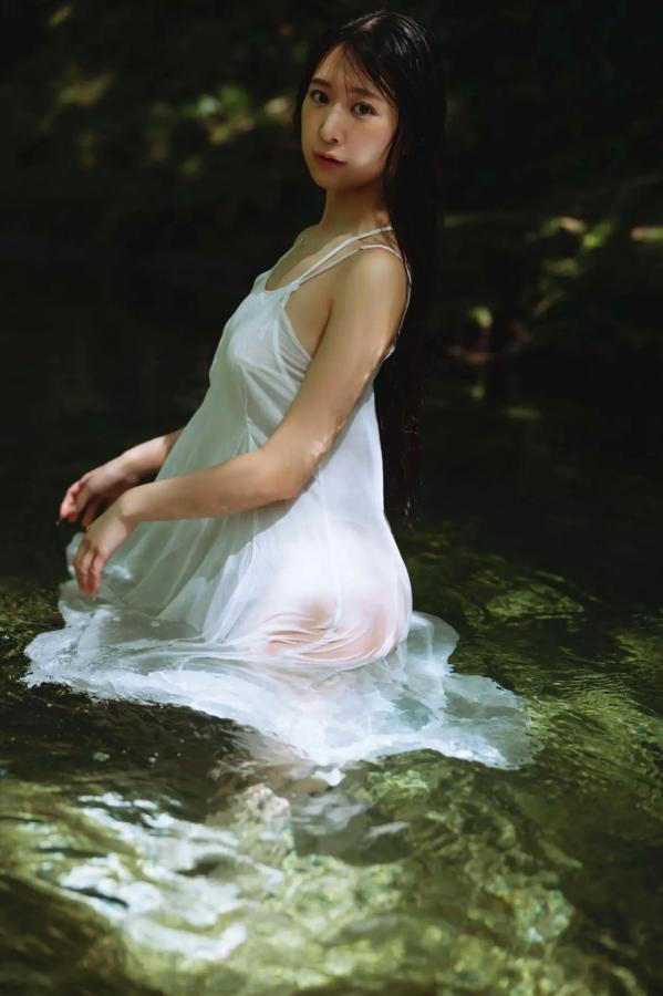 真島なおみ 真岛なおみ 真島なおみ - 密会 溪谷湿身与性感内衣私房写真 [103P]第9张图片