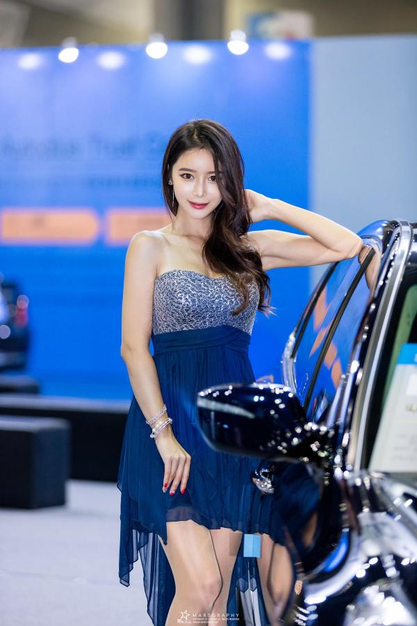소이 素怡 韩国赛车女郎소이 车展注目的焦点第3张图片