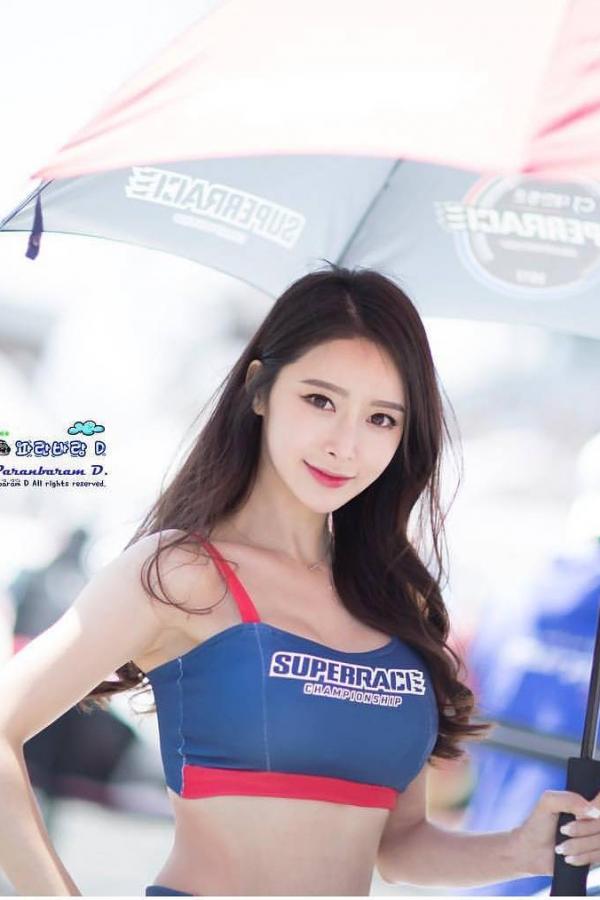 소이 素怡 韩国赛车女郎소이 车展注目的焦点第8张图片