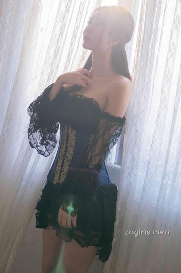 캔디  韩国外拍模特캔디 蜂腰翘臀极品身材第47张图片