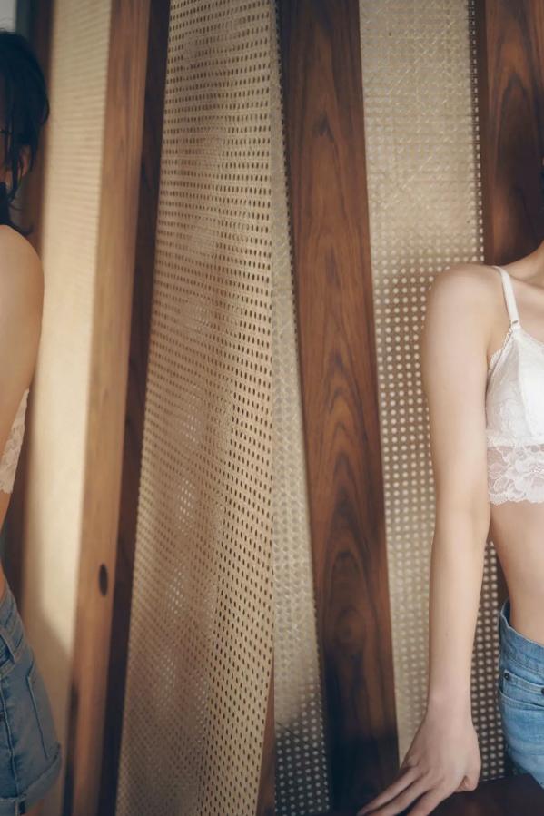 神部美咲  神部美咲 - ここだけの話 vol.1 柔光家居私房内衣美臀性感写真第42张图片