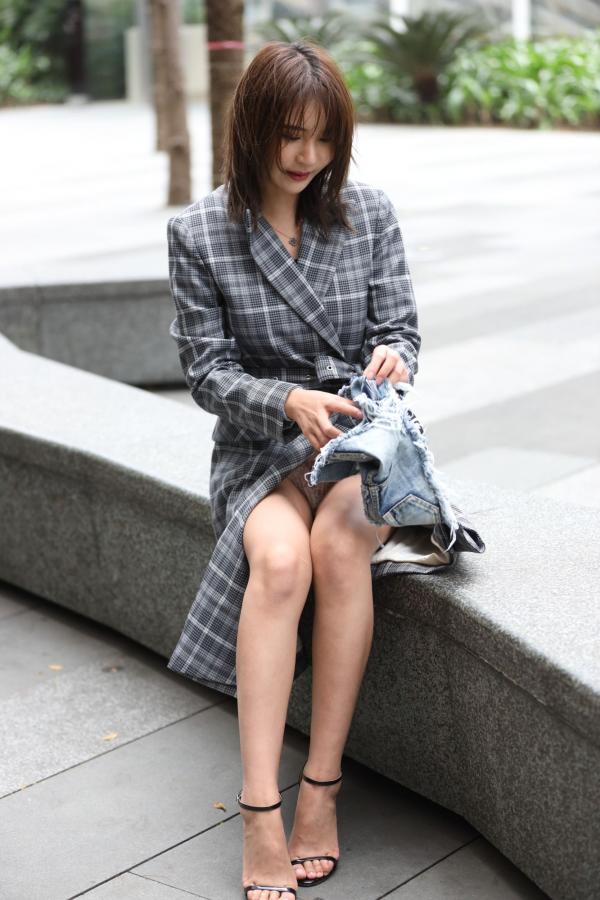 SOLO-尹菲   SOLO尹菲- 热裤高跟美女街拍原图第181张图片