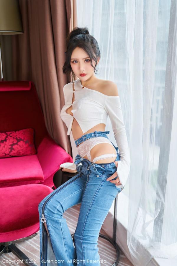 SOLO-尹菲  明艳动人Emily尹菲 独特魅力的牛仔裤第14张图片