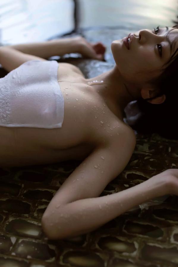 似鳥沙也加 似鸟沙也加 似鳥沙也加 - Ten. [110P] 性感女仆装与魅惑私房写真第62张图片