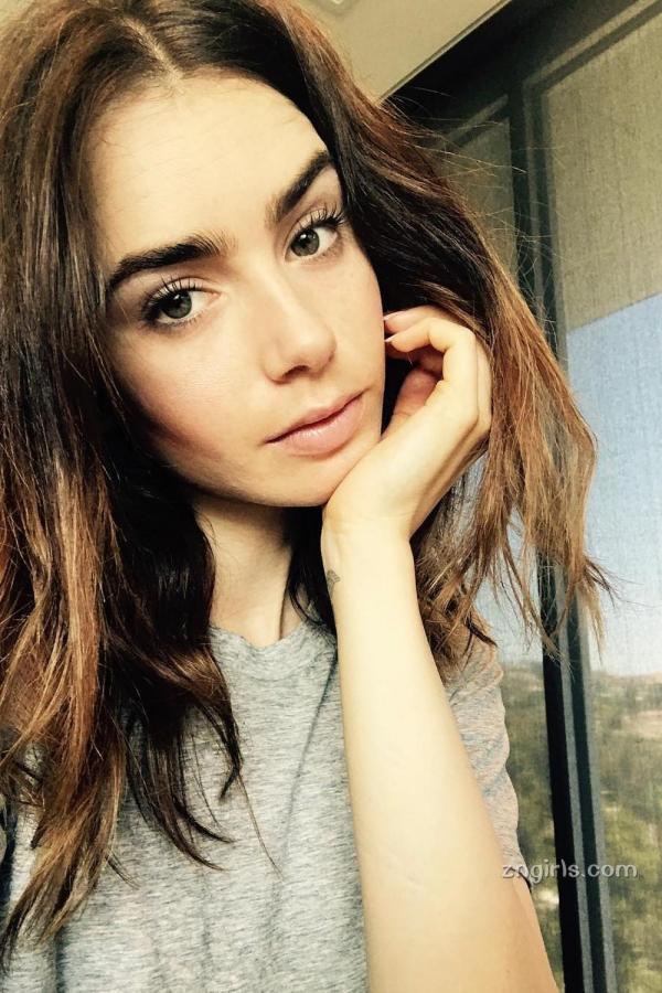 Lily Jane Collins 莉莉·柯林斯 英美混血莉莉·柯林斯 自然美女大方素颜照第14张图片