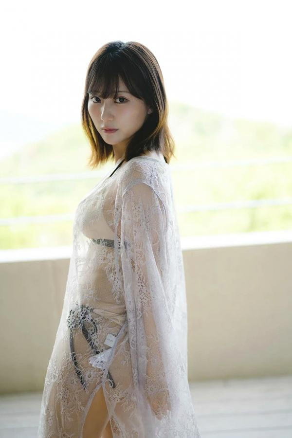 田中美久  田中美久《ひとりじめ》写真集：清纯童颜与性感比基尼的纯欲魅惑第4张图片
