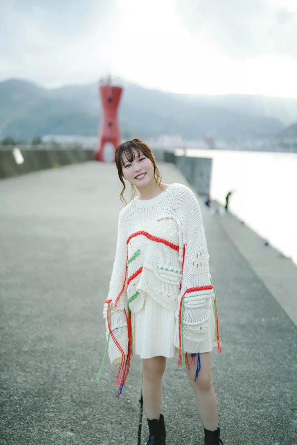 田中美久  田中美久《ひとりじめ》写真集：清纯童颜与性感比基尼的纯欲魅惑第28张图片