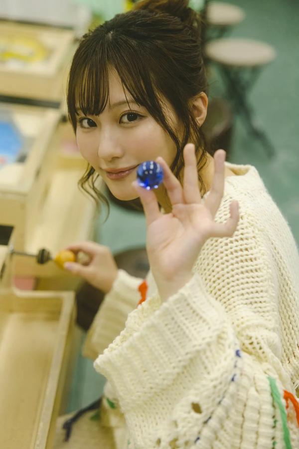 田中美久  田中美久《ひとりじめ》写真集：清纯童颜与性感比基尼的纯欲魅惑第30张图片