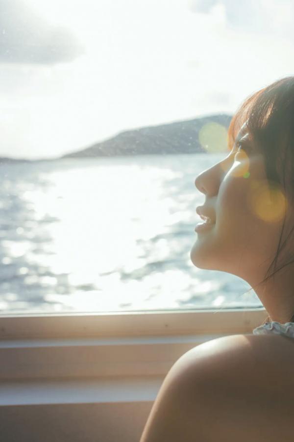 田中美久  田中美久 - キミの街まで 海边沙滩红色比基尼与性感私房写真第52张图片