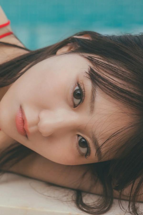田中美久  田中美久 - キミの街まで 海边沙滩红色比基尼与性感私房写真第61张图片