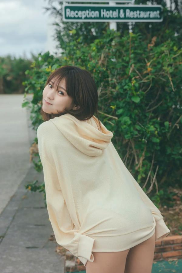 田中美久  田中美久 - キミの街まで 海边沙滩红色比基尼与性感私房写真第75张图片