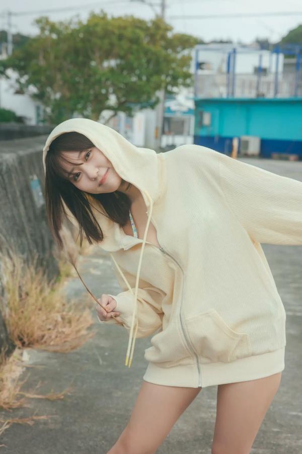 田中美久  田中美久 - キミの街まで 海边沙滩红色比基尼与性感私房写真第76张图片