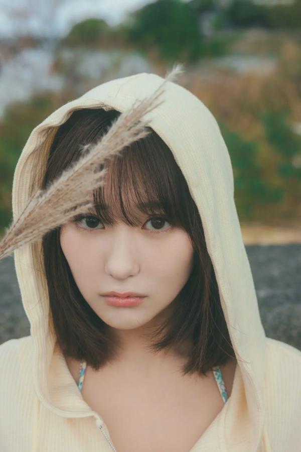 田中美久  田中美久 - キミの街まで 海边沙滩红色比基尼与性感私房写真第77张图片