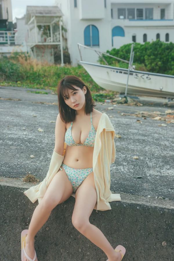 田中美久  田中美久 - キミの街まで 海边沙滩红色比基尼与性感私房写真第79张图片