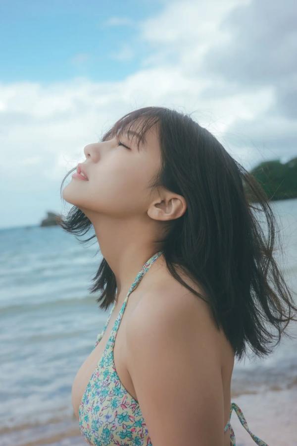 田中美久  田中美久 - キミの街まで 海边沙滩红色比基尼与性感私房写真第87张图片