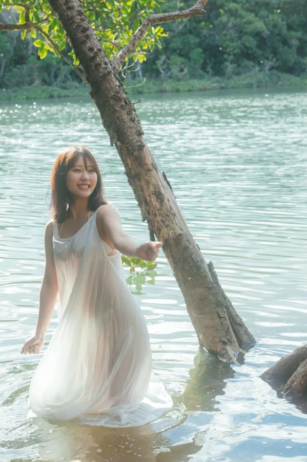 田中美久  田中美久 - キミの街まで 海边沙滩红色比基尼与性感私房写真第96张图片