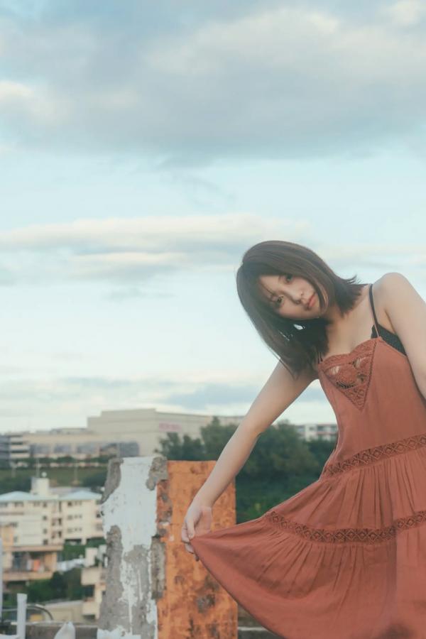 田中美久  田中美久 - キミの街まで 海边沙滩红色比基尼与性感私房写真第106张图片
