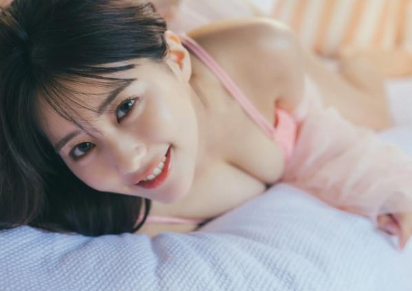 田中美久   田中美久 - 也想更随性地，日系清纯泳装写真，清新夏日池畔性感风格，捕捉灵动迷人瞬间第22张图片