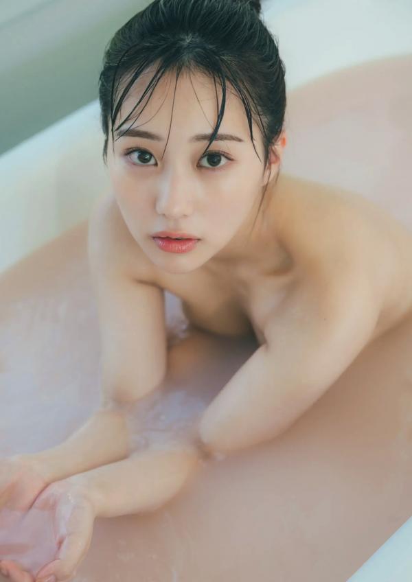 田中美久   田中美久 - 也想更随性地，日系清纯泳装写真，清新夏日池畔性感风格，捕捉灵动迷人瞬间第32张图片