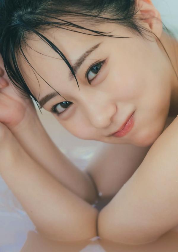 田中美久   田中美久 - 也想更随性地，日系清纯泳装写真，清新夏日池畔性感风格，捕捉灵动迷人瞬间第35张图片